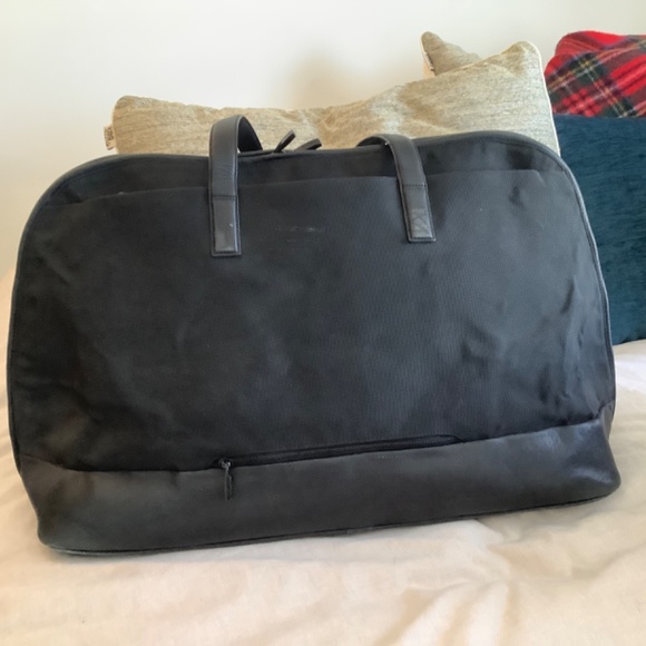 Tumi Weekender Tote Black Ballistic Nylon and Leather handles - Picture 10 of 10